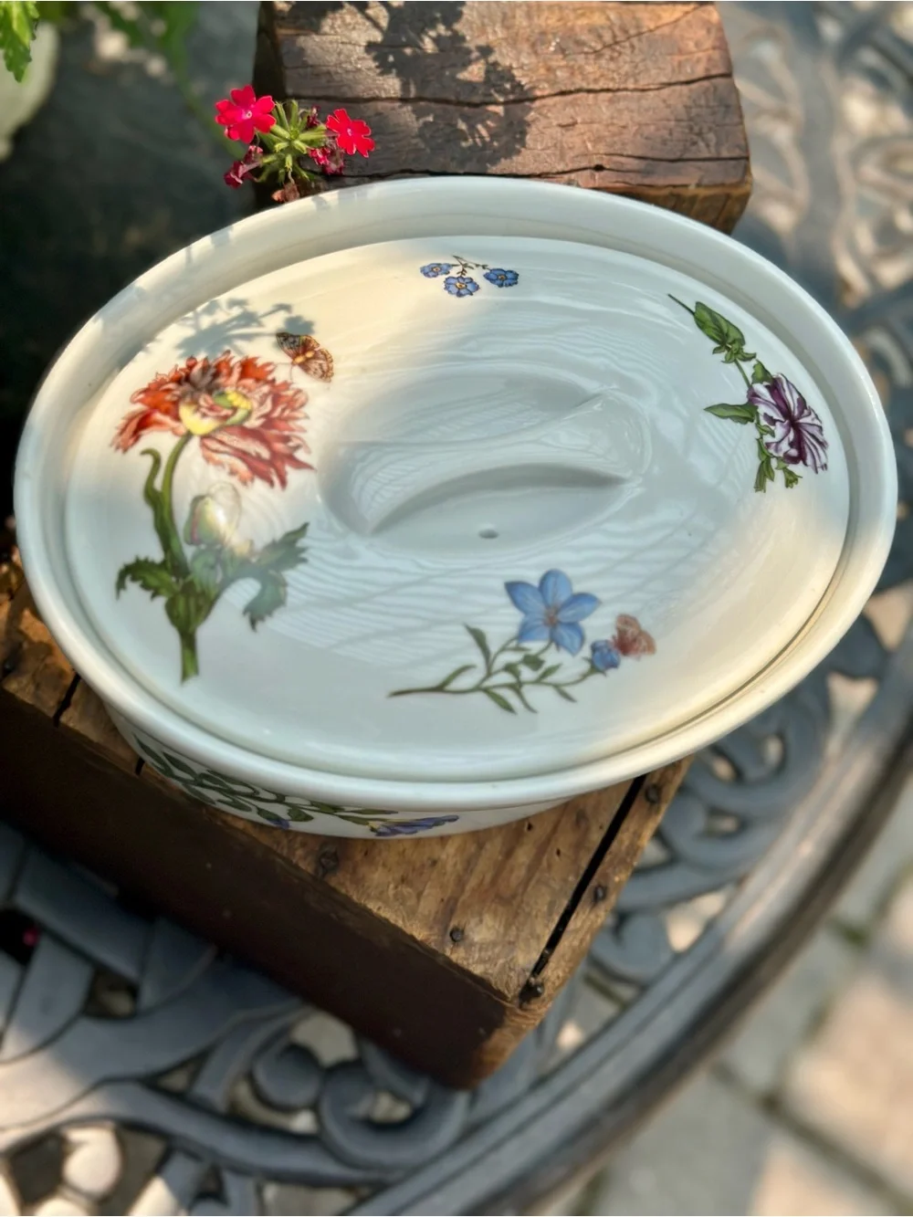 BIA Cordon Bleu Floral Covered Casserole Dish Hand Decorated USA